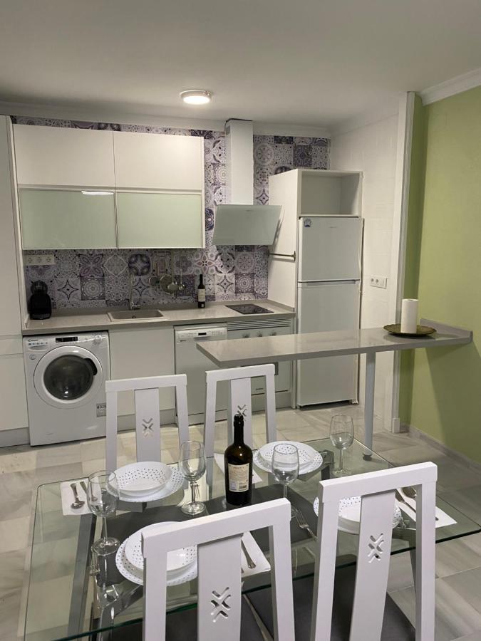 Apartamento céntrico “Los Pajaritos” con garaje. Jerez de la Frontera Esterno foto